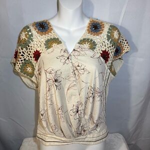 Gimmicks Boho Crochet Shoulder Floral Blouse Small Cottagecore Top